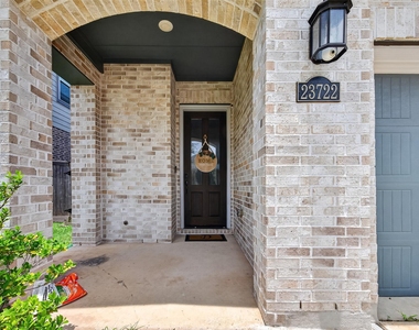 23722 Pullin Market Drive - Photo Thumbnail 1