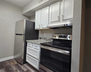 250 El Dorado Boulevard - Photo Thumbnail 7