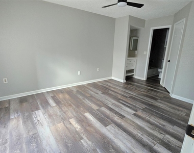 250 El Dorado Boulevard - Photo Thumbnail 2