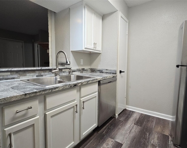 250 El Dorado Boulevard - Photo Thumbnail 6