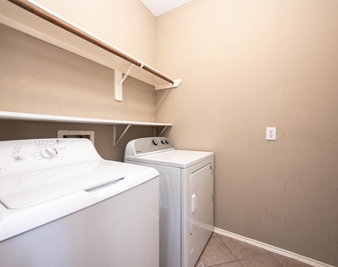 952 Crannog Way - Photo Thumbnail 25