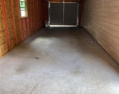 5018 Kenilwood Drive - Photo Thumbnail 5