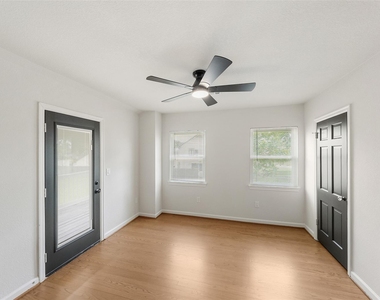 3809 Southmore Boulevard - Photo Thumbnail 17