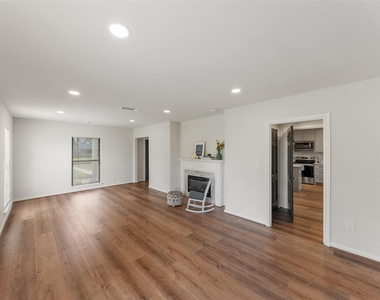 3809 Southmore Boulevard - Photo Thumbnail 4