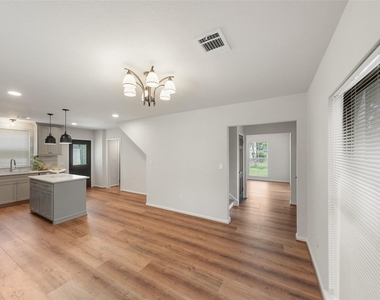 3809 Southmore Boulevard - Photo Thumbnail 5