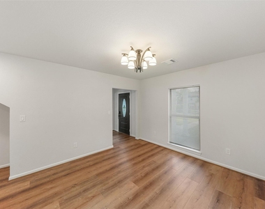 3809 Southmore Boulevard - Photo Thumbnail 8