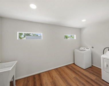 3809 Southmore Boulevard - Photo Thumbnail 3