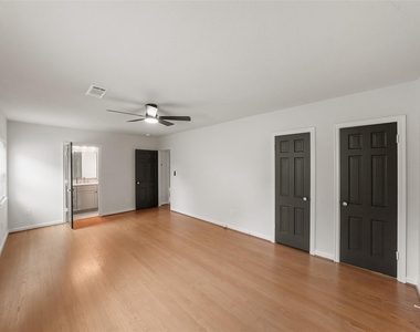 3809 Southmore Boulevard - Photo Thumbnail 14