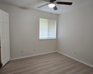 3434 Streamside Lane - Photo Thumbnail 22