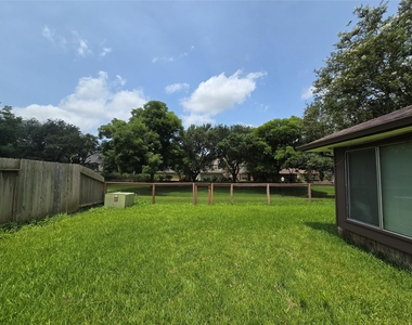 3434 Streamside Lane - Photo Thumbnail 8