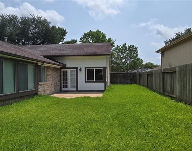 3434 Streamside Lane - Photo Thumbnail 3