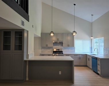 3434 Streamside Lane - Photo Thumbnail 11