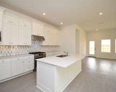 6303 Golden Seaton Drive - Photo Thumbnail 5