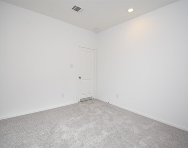 6303 Golden Seaton Drive - Photo Thumbnail 20