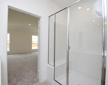 6303 Golden Seaton Drive - Photo Thumbnail 27