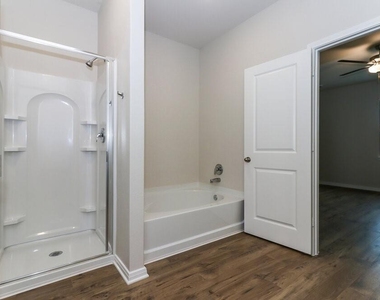 206 Emma Rose Drive - Photo Thumbnail 10