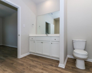 206 Emma Rose Drive - Photo Thumbnail 9