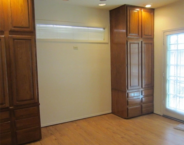 512 W Polk Street - Photo Thumbnail 9