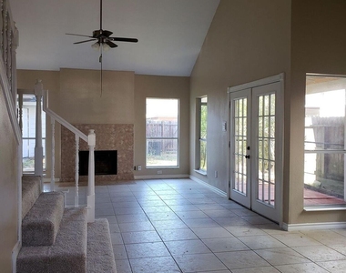 6649 Queensclub Drive - Photo Thumbnail 3