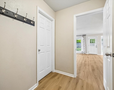 9806 Gold Cup Way - Photo Thumbnail 22