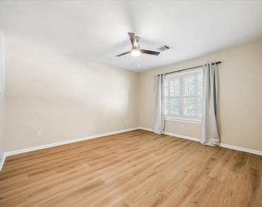 9806 Gold Cup Way - Photo Thumbnail 24