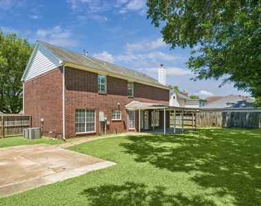 9806 Gold Cup Way - Photo Thumbnail 30