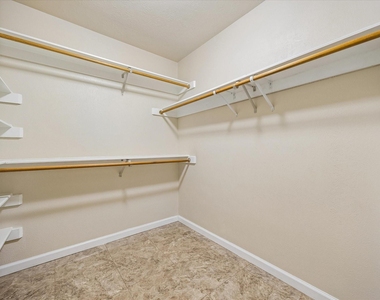 9806 Gold Cup Way - Photo Thumbnail 18