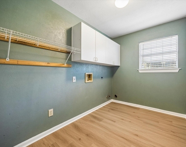 9806 Gold Cup Way - Photo Thumbnail 27