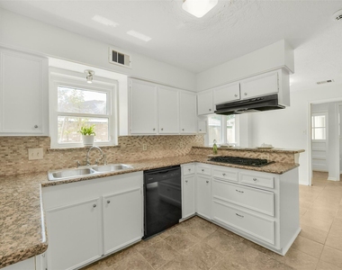 12011 Kirknoll Drive - Photo Thumbnail 15