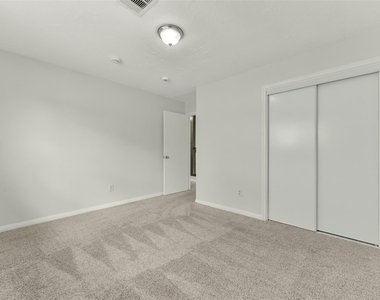 12011 Kirknoll Drive - Photo Thumbnail 35