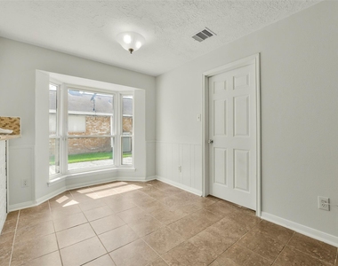 12011 Kirknoll Drive - Photo Thumbnail 18