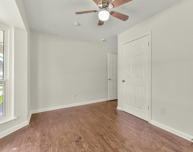 12011 Kirknoll Drive - Photo Thumbnail 28