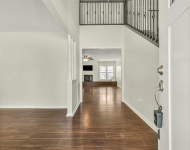 12011 Kirknoll Drive - Photo Thumbnail 7