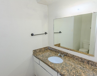 20335 Fieldtree Drive - Photo Thumbnail 14