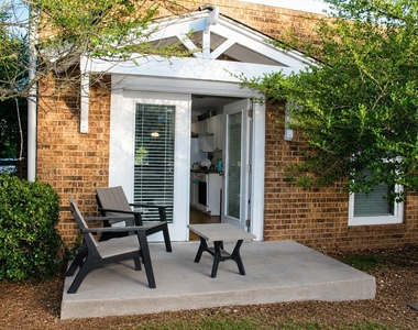 1725 Harvey Mitchell Parkway S - Photo Thumbnail 9