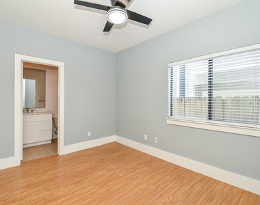 408 Parker Street - Photo Thumbnail 3