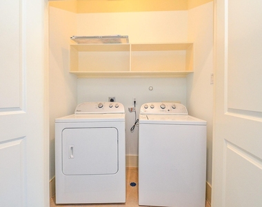 408 Parker Street - Photo Thumbnail 19