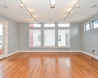 408 Parker Street - Photo Thumbnail 11