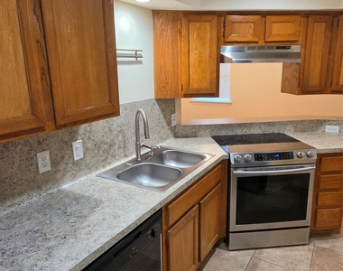 12755 Mill Ridge Drive - Photo Thumbnail 7