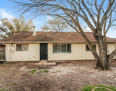 15826 Beechnut Street - Photo Thumbnail 14