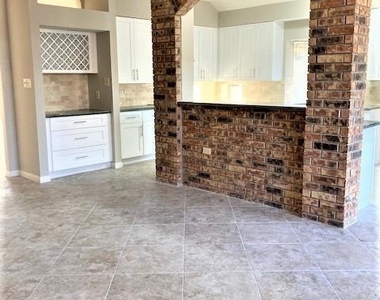 3231 Creek Manor Drive - Photo Thumbnail 6
