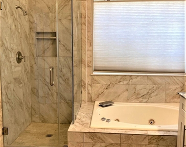 3231 Creek Manor Drive - Photo Thumbnail 11