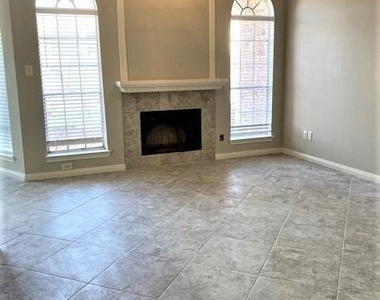 3231 Creek Manor Drive - Photo Thumbnail 4