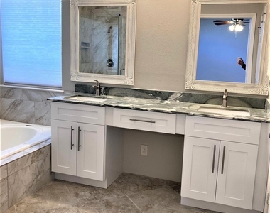 3231 Creek Manor Drive - Photo Thumbnail 10