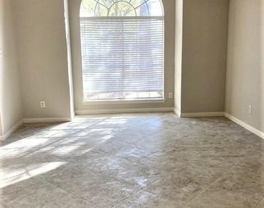 3231 Creek Manor Drive - Photo Thumbnail 3