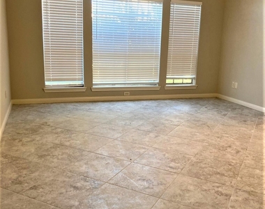 3231 Creek Manor Drive - Photo Thumbnail 9