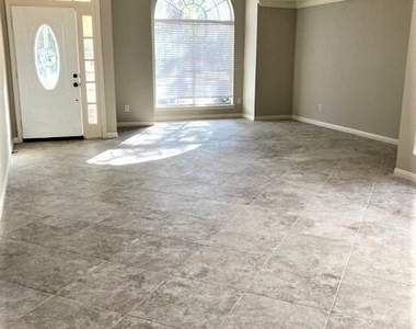 3231 Creek Manor Drive - Photo Thumbnail 2