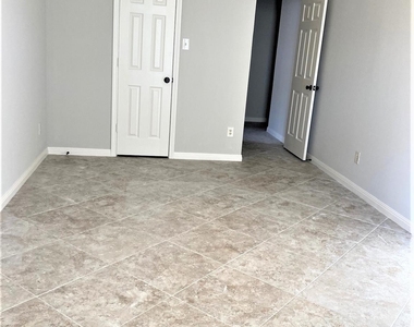 3231 Creek Manor Drive - Photo Thumbnail 12