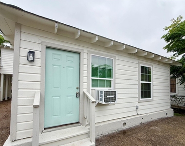 7427 Avenue I - Photo Thumbnail 1