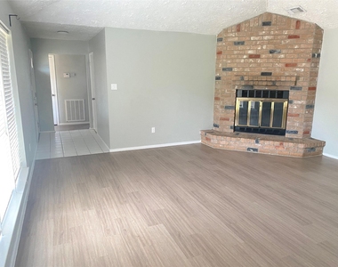 16222 Summer Dew Lane - Photo Thumbnail 6